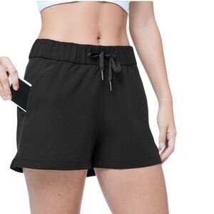 Lululemon On The Fly Short Woven 2.5" Black Size 2